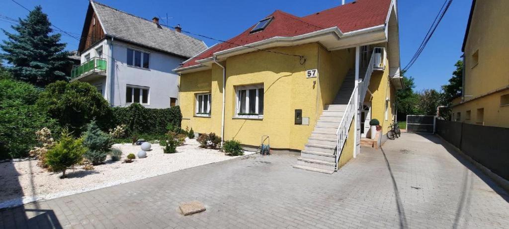Hi-Bp Garden City Batsanyi Tiny House Near The City Train With Free Parking Budapešť Exteriér fotografie