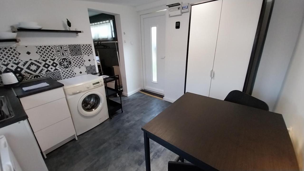 Hi-Bp Garden City Batsanyi Tiny House Near The City Train With Free Parking Budapešť Exteriér fotografie