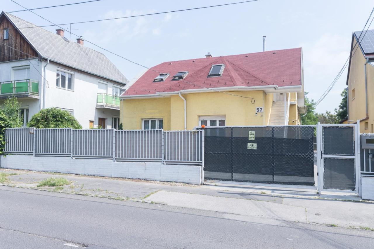 Hi-Bp Garden City Batsanyi Tiny House Near The City Train With Free Parking Budapešť Exteriér fotografie