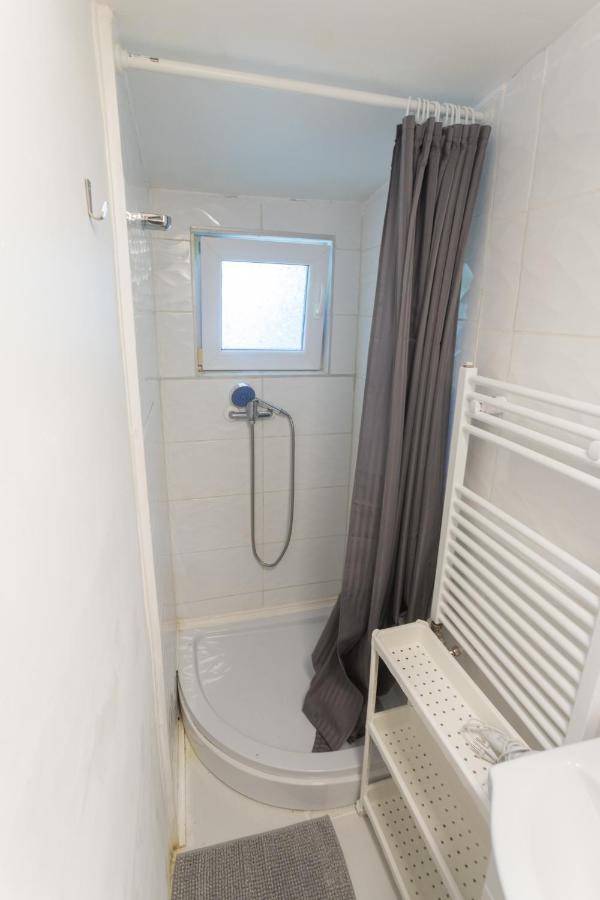 Hi-Bp Garden City Batsanyi Tiny House Near The City Train With Free Parking Budapešť Exteriér fotografie
